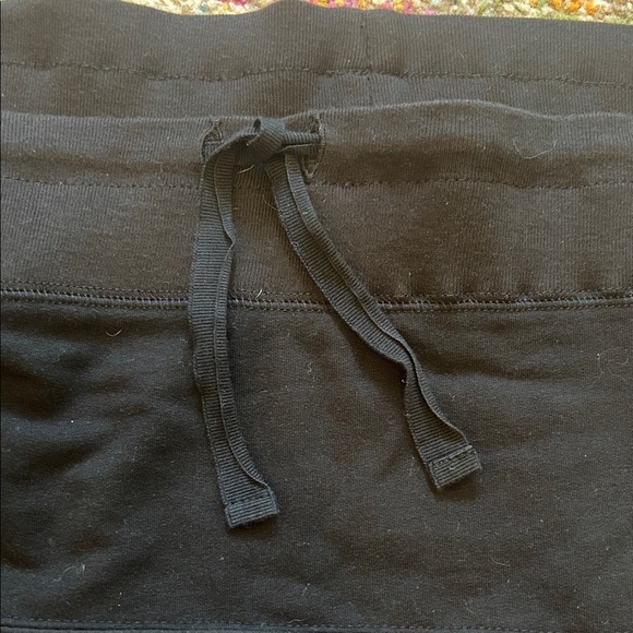 Express Black Women's Tiered Ruffled Skirt size medium EUC - Picture 3 of 5